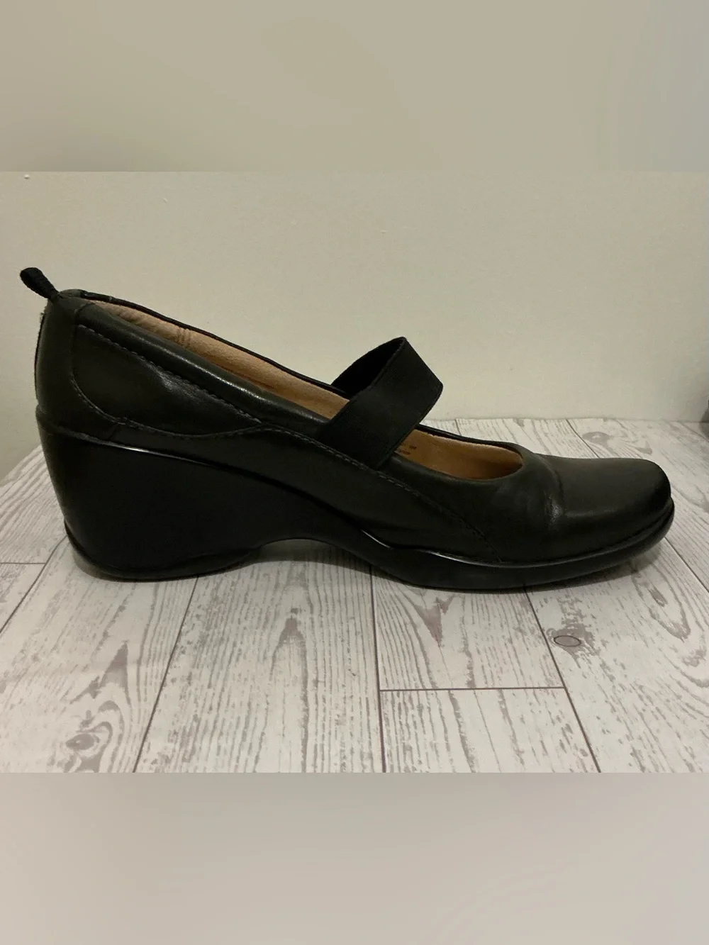 Women’s Black Leather Wedge Mary Jane Comfort Shoes
